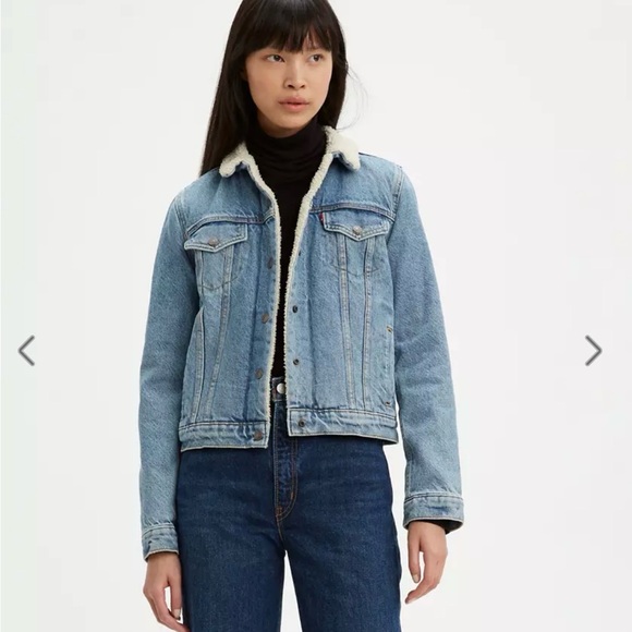 Levi's Jackets & Blazers - Levi’s Original Denim Sherpa Trucker Jacket Women’s Size Small